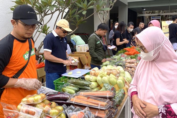 LPDB mendukung keikutsertaan Koperasi Pondok Pesantren (Kopontren) Al-Ittifaq dalam gelaran bazar minggu ceria di Sarinah