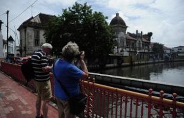 Little Netherland" yang Merana