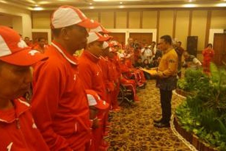 Menpora Imam Nahrawi melepas kontingen Indonesia ke  perhelatan ASEAN Para SEA Games 2015 di Singapura