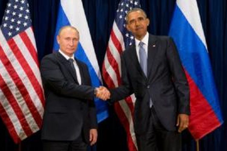 Presiden Rusia Vladimir Putin (kiri) bertemu Presiden AS Barack Obama di sela-sela Sidang Umum PBB di New York, Senin (28/9/2015).