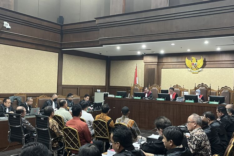 Jaksa Penuntut Umum (JPU) Komisi Pemberantasan Korupsi (KPK) bakal menghadirkan tujuh pejabat Kementerian Pertanian (Kementan) sebagai saksi dalam perkara mantan Menteri Pertanian Syahrul Yasin Limpo (SYL), Senin (13/5/2024).