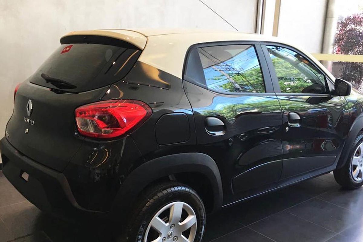 Renault Kwid dengan kombinasi dua warna di Brasil.