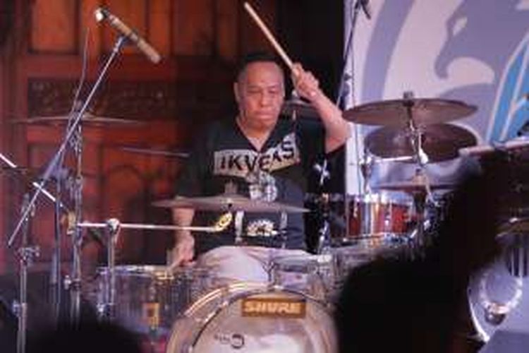 Jelly Tobing tampil dalam Indonesia Drum & Perkusi Festival (IDP Fest) 2016 di Bentara Budaya Jakarta, Palmerah Selatan, Jakarta Pusat, Jumat (2/4/2016) malam. 