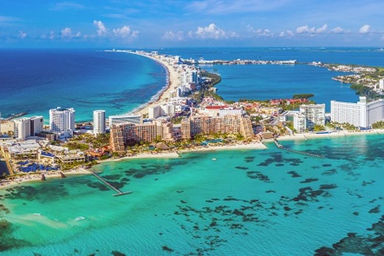 Ilustrasi Meksiko - Pemandangan zona perhotelan di Cancun yang letaknya di Quintana Roo, sebuah negara bagian di Meksiko.