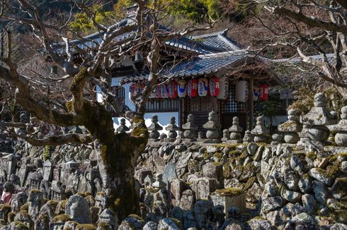 Tur Wisata Misteri di Kyoto, Mulai dari Terowongan sampai Kolam Darah