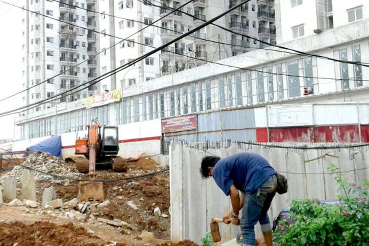 Signature Park Grande merupakan kawasan pengembangan terintegrasi yang terdiri dengan 2 (dua) menara, yaitu The Light (19 lantai) dan Green Signature (20 lantai) dengan total 2.500 unit bersertifikat strata title di kawasan Central Business District (CBD) MT Haryono, Jakarta Timur.