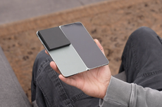 Wujud Asli OnePlus Open, Ponsel Lipat 