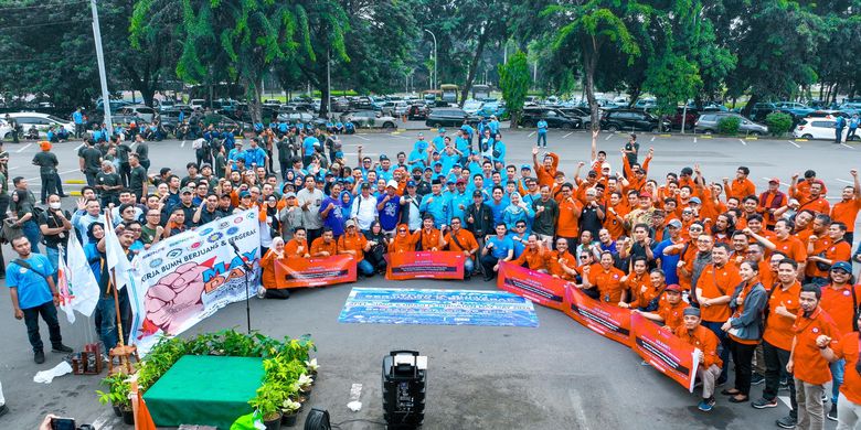 Apel gabungan Forum Serikat Pekerja BUMN di Lapangan Gambir, 1 Mei 2024. 