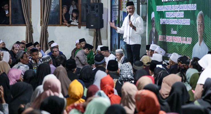 Ganjar Ajak Ulama Tebar Pesan Damai Jelang Pencoblosan