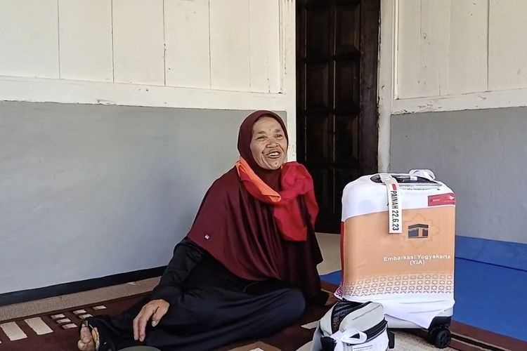 Dari Lembaran Daun Pisang ke Tanah Suci, Kisah Puluhan Tahun Perjuangan Painah Menjemput Haji