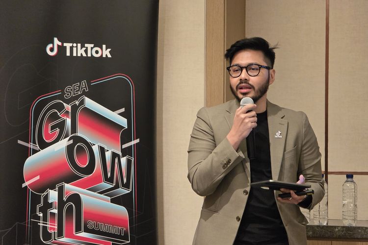 Angga Anugrah Putra selaku General Manager Content Operations SEA TikTok saat acara Media Gathering TikTok SEA Growth Summit 2025 di Jakarta Pusat, Rabu (30/7/2025)