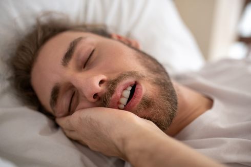10 Cara agar Tidur Tidak Ngorok secara Alami dan Medis