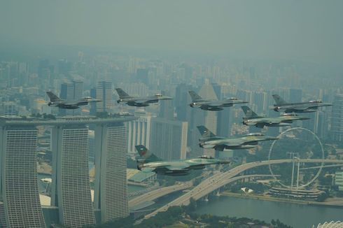 Kala KSAU dan Pimpinan Tertinggi AU Singapura Bertemu di Udara dengan 9 Pesawat F-16