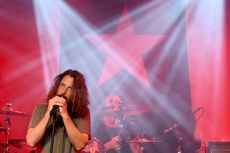 Lirik dan Chord Lagu Burden in My Hand - Soundgarden