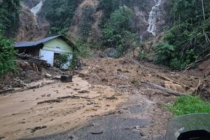 Longsor di Tapteng, Timpa Permukiman Warga, Akses Jalan Tapteng-Taput Terputus