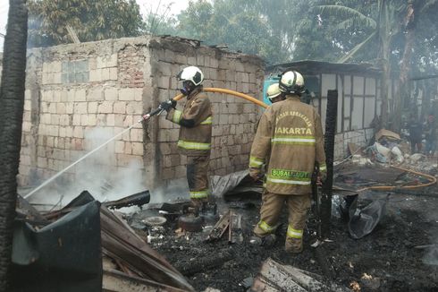 6 Rumah Semipermanen di Cakung Hangus Terbakar, Diduga akibat Korsleting