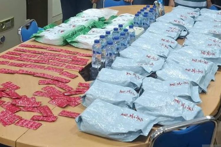 Kurir Ditangkap Bawa 35 Kg Sabu dan 600 Ekstasi di Muba, Polda Sumsel Buru Otak Jaringan