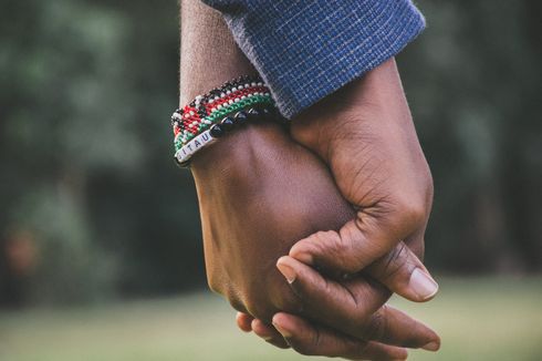 4 Pertanyaan Penting Sebelum Jalani Hubungan Beda Usia 
