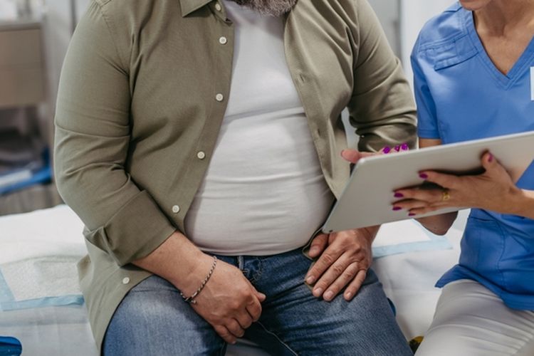 Ilustrasi obesitas. Seorang dosen matematika berhasil menurunkan 23 kilogram dalam setahun tanpa gym, hanya dengan mengubah pola makan secara konsisten setelah mendapat peringatan dari dokter.