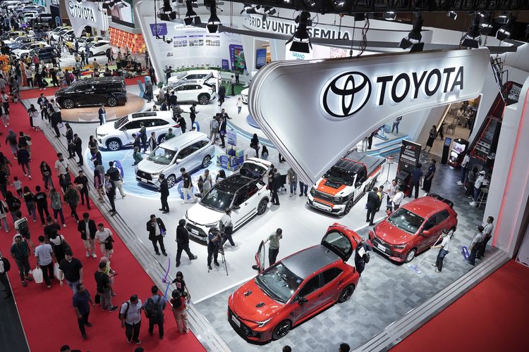 Ilustrasi booth Toyota di IIMS 2026