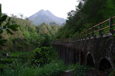 [HOAKS] Foto Merapi Erupsi Besar 30 Mei 2022