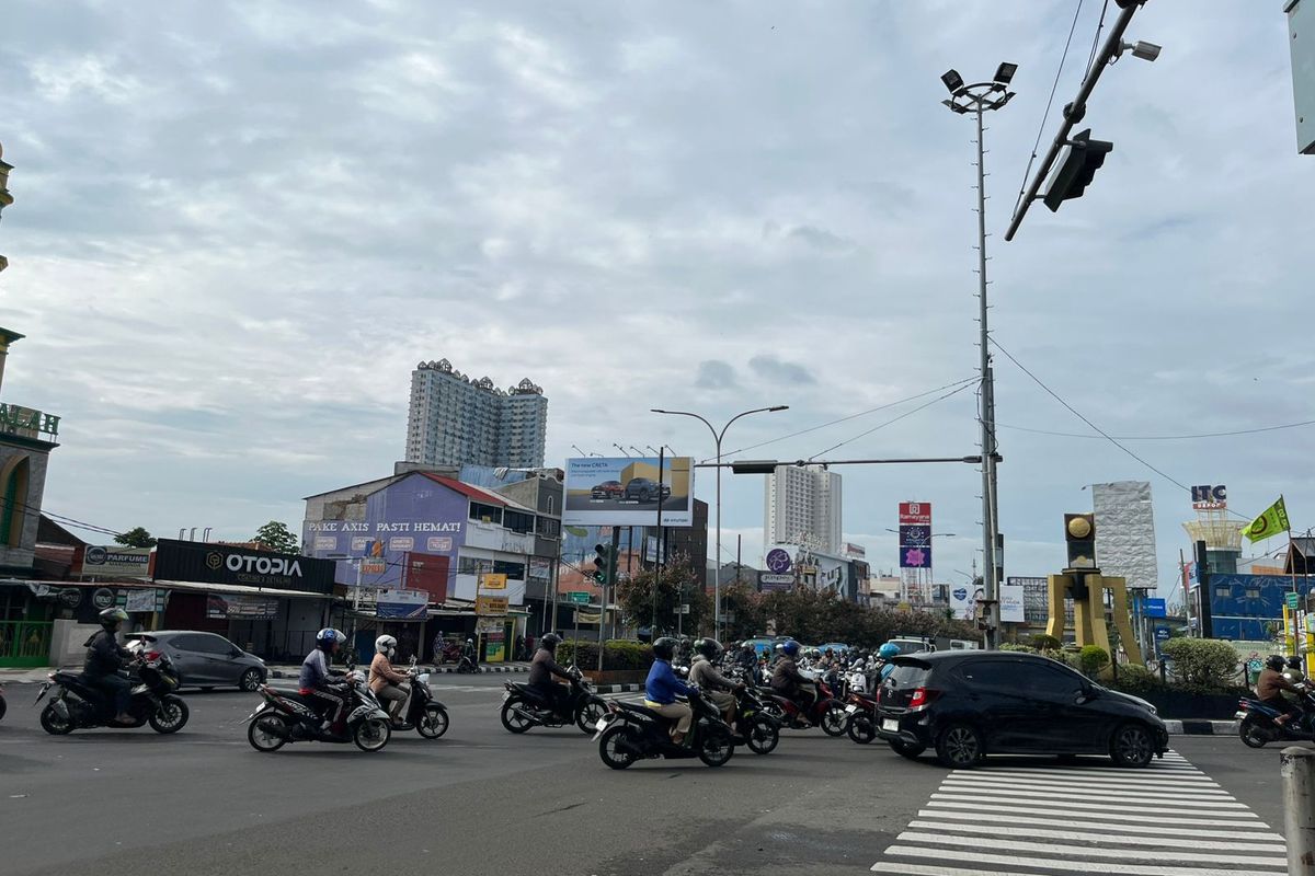 Tilang Manual Disetop, Ada 16 Pelanggaran di Simpang Ramanda Depok dalam Sejam