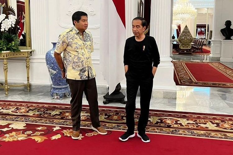 Maruarar Sirait bersama Presiden Joko Widodo.