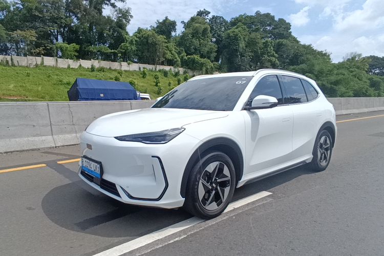 Geely EX5