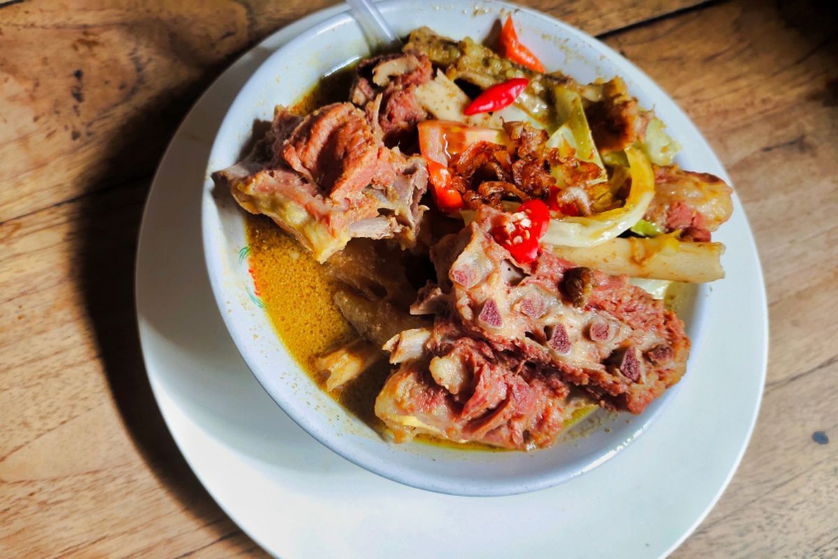 Resep gecok kambing atau gecok tlogo, kuliner khas Tuntang, Semarang.