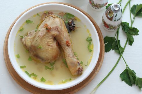 Resep Sop Ayam Bening ala Restoran, Tambah Sambal Cabai Rawit Hijau