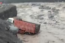As Roda Patah Saat Melintasi Sungai, Truk Pasir di Lumajang Terjebak Lahar Dingin Semeru 
