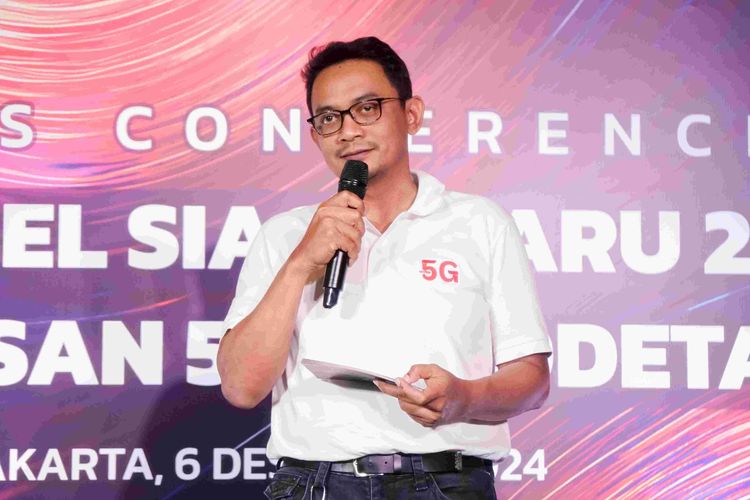 Direktur Network Telkomsel, Indra Mardiatna, mengatakan bahwa dengan jaringan Hyper 5G, Telkomsel menjadi katalis transformasi digital yang membuka peluang kemajuan di setiap aspek kehidupan menuju visi Indonesia Emas 2045.
