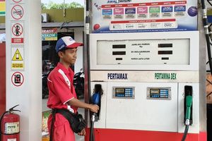 Harga Minyak Dunia Turun ke 80 Dollar AS, Pertamax Dinilai Berpeluang Turun