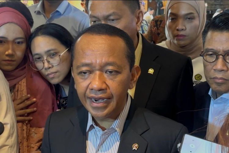 Bahlil Heran Batu Bara PLN Habis di Pertengahan Tahun, Ada Apa?