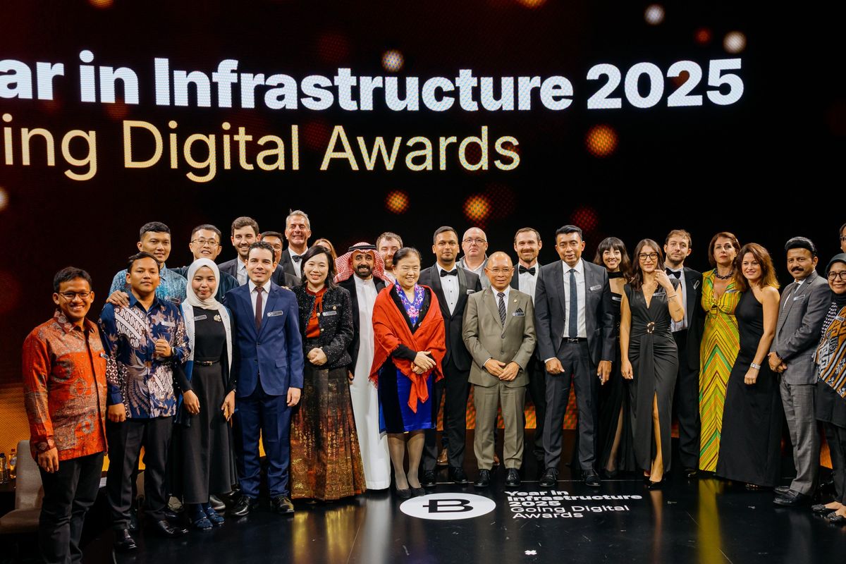 WIKA dan anak perusahaannya, PT WIKA Tirta Jaya Jatiluhur (WTJJ) meraih penghargaan bergengsi dalam ajang Year in Infrastructure (YII) Going Digital Awards 2025 di Amsterdam, Belanda.