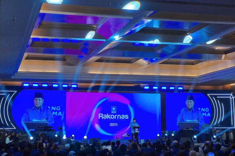 Presiden terpilih 2024-2029 Prabowo Subianto memuji kesetiaan PAN. Ia mengatakan, kesetiaan harus dibalas dengan kesetiaan. Pernyataan itu disampaikan Prabowo dalam Bimbingan Teknis (Bimtek) dan Rapat Koordinasi Nasional (Rakornas) Pilkada 2024 yang digelar PAN di Hotel JS Luwansa, Jakarta Selatan (Jaksel), Kamis (9/5/2024).