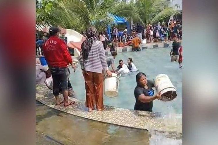 Bocah berinisial BN (6) asal Kampung Cimayal RT/RW 002/03, Desa Bojong Kaler, Kecamatan Pameungpeuk, Kabupaten Garut, Jawa Barat, meninggal dunia pada Minggu (23/2/2025) pukul 10.00 WIB.?BN meninggal dunia setelah rempat tersangkut di pipa pembuangan air kolam renang di Kabupaten Garut, Jawa Barat. 
