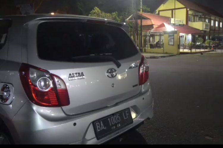 Mobil yang viral di media sosial karena membawa perempuan yang berteriak minta tolong diamankan di Polresta Padang, Jumat (29/9/2023)