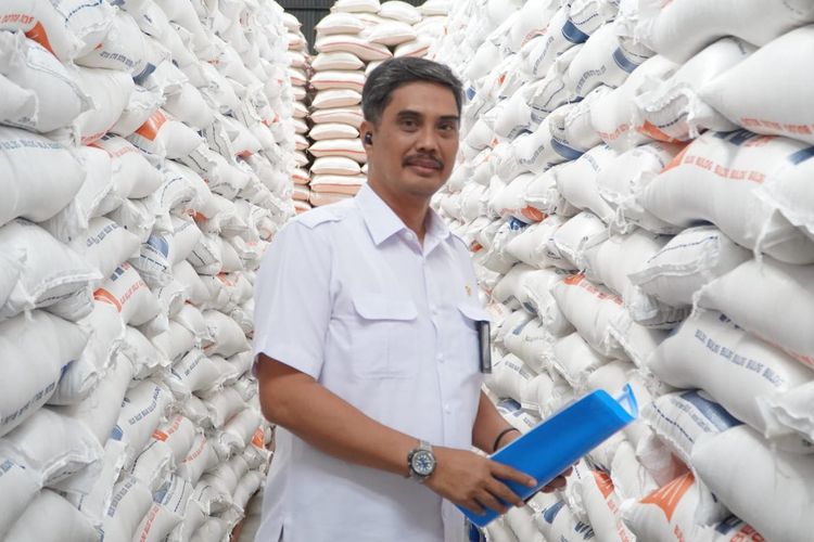 M Attar Rizal, Pemimpin Wilayah Bulog Jabar.