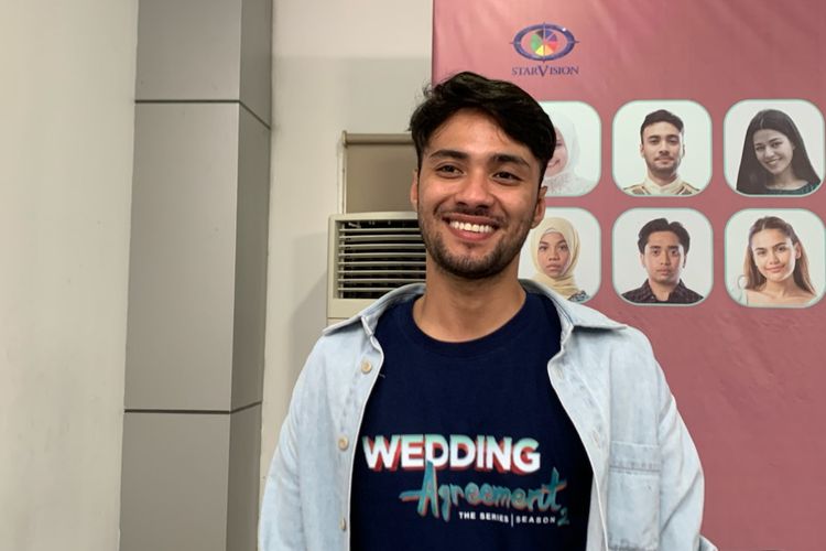 Aktor Refal Hady saat ditemui di kantor Strarvision dalam jumpa pers Wedding Agreement: The Series Season 2 di Jakarta Pusat, Jumat (20/1/2023). 