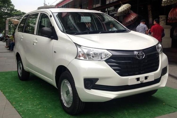 Toyota Transmover yang dijadikan taksi