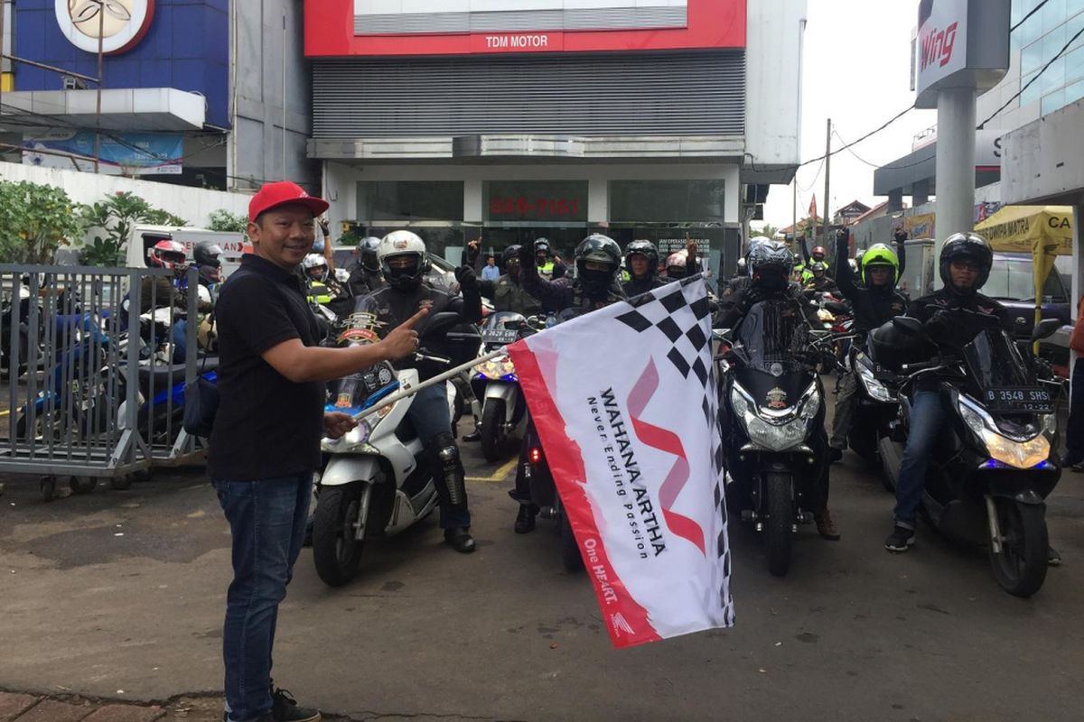 Honda PCX Club Indonesia gelar touring Jakarta menuju Puncak Bogor, 20-21 Januari 2018.