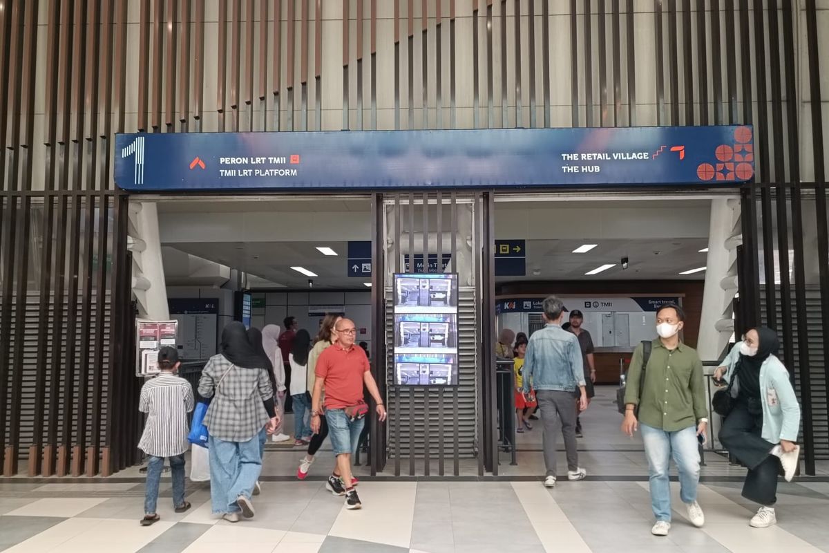 Stasiun LRT TMII di Jakarta Timur, Minggu (3/9/2023).