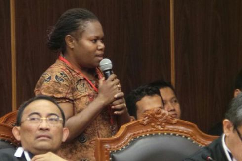 Saksi Prabowo-Hatta Asal Papua Segarkan Suasana Sidang MK
