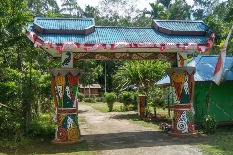 Taman Burung dan Taman Anggrek di Kabupaten Biak Numfor, Papua