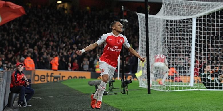 Kieran Gibbs menjadi penyelamat muka Arsenal pada Derbi London Utara versus Tottenham, Minggu (8/11/2015). 