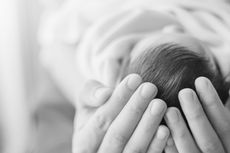 Kondisi Bayi yang Ditemukan Ojol di Jembatan Cengkareng: Dikerubungi Semut dan Bibir Membiru