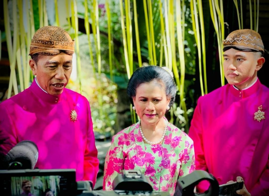 Syarat Pemberian Tanda Gelar Bintang, Kehormatan yang Disematkan Jokowi ke Iriana