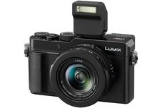 Panasonic Resmikan Kamera Saku Kelas Atas Lumix LX100 II