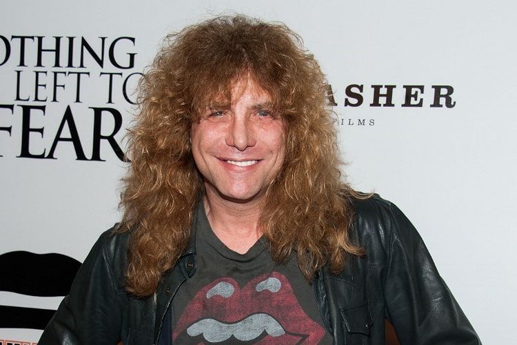 Musisi Steven Adler menghadiri pemutaran film Nothing Left to Fear di ArcLight Cinemas di Hollywood, California, pada 23 September 2013.  